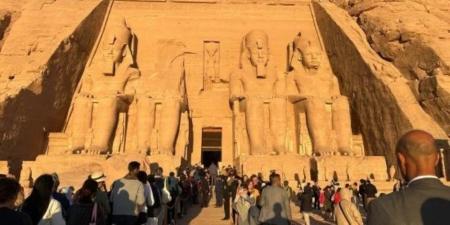 10 بوابات إلكترونية وسيارات كهربائية لاستقبال زوار تعامد الشمس بأبوسمبل - تواصل نيوز