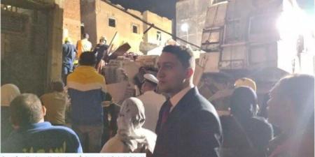 النيابة العامة تعاين العقار المنهار بمنطقة أبو سليمان في الإسكندرية - تواصل نيوز