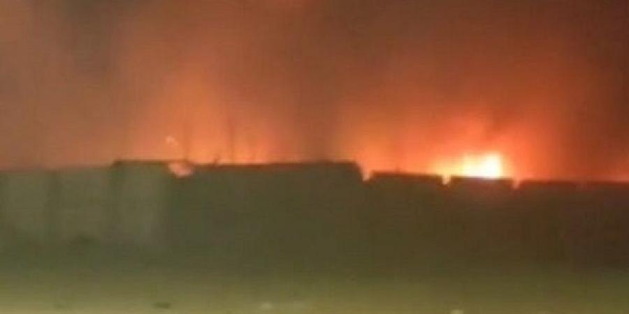 حريق هائل يلتهم “أسواق الخير” بمدينة الشروق شرق القاهرة - تواصل نيوز
