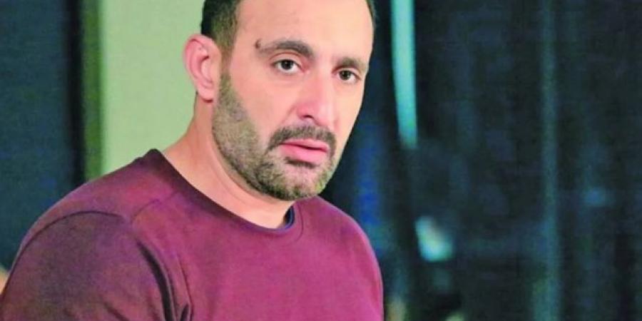 أحمد السقا يصل السعودية بملابس الإحرام استعدادا لأداء الحج - تواصل نيوز