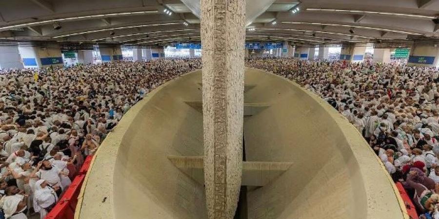 حجاج القرعة يواصلون رمي الجمرات خلال أيام التشريق - تواصل نيوز