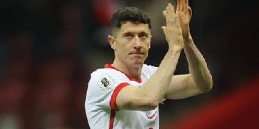 ليفاندوفسكي يهدد: إما أنا أو المدرب - تواصل نيوز