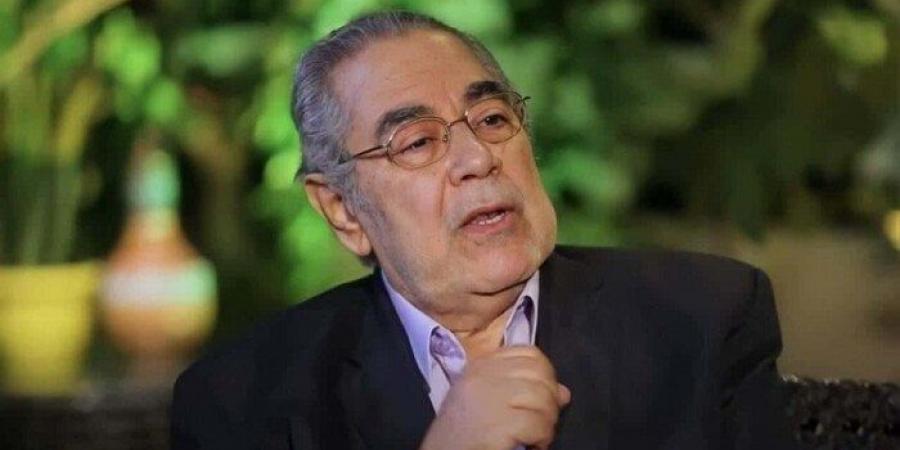 «مياه على الرئة».. آخر تطورات الحالة الصحية للفنان صبري عبد المنعم - تواصل نيوز