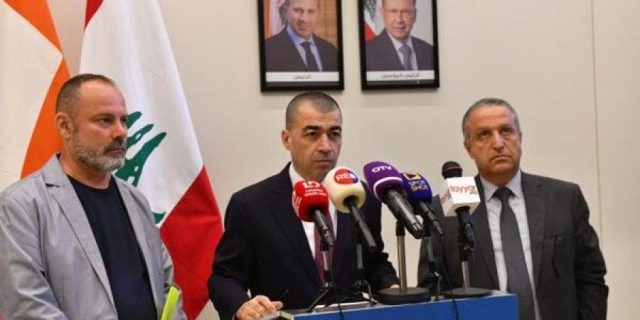 أبي خليل: التيار يطعن بالبند الثاني من القرار رقم 6 المتعلّق بالضريبه على المحروقات وليس بما يتعلّق بالمنحة للعسكريين ونشجب الاعتداءات الاسرائيلية والإعتداء على اليونيفيل - تواصل نيوز