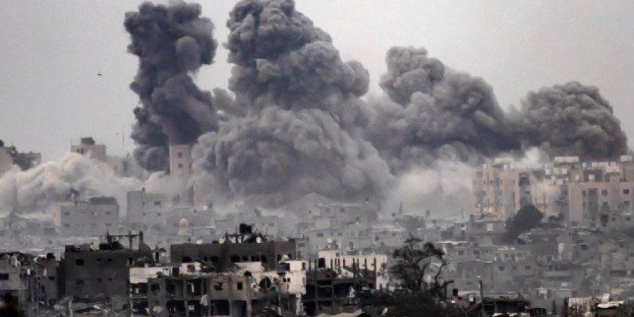 وصول جرحى فلسطينيين بينهم الطفل أدم الناجى الوحيد من فاجعة آل النجار للعلاج بإيطاليا - تواصل نيوز