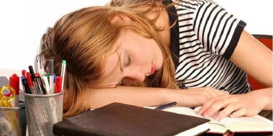 كيف يؤثر النوم الجيد على أداء طلاب الثانوية العامة في الامتحانات؟ - تواصل نيوز