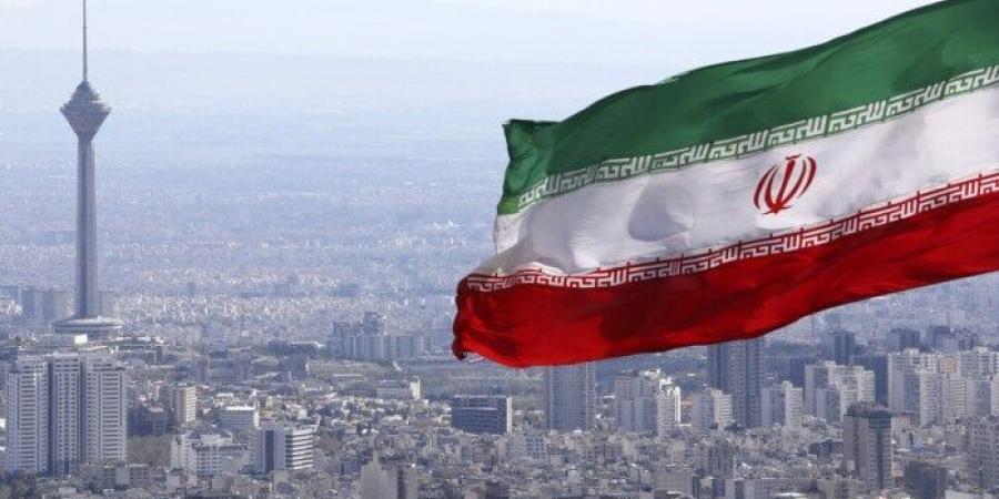 شاهد الان - طهران تبلغ رسميًا فرنسا وبريطانيا وأمريكا بعزمها شن هجمات واسعة النطاق ضد إسرائيل - تواصل نيوز