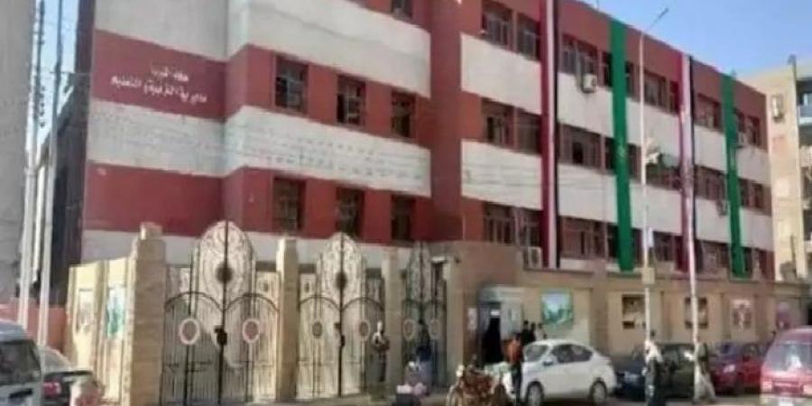 شاهد الان - النيابة الإدارية تحيل 59 معلمًا وعاملًا بمدرسة في قليوب للمحاكمة التأديبية - تواصل نيوز