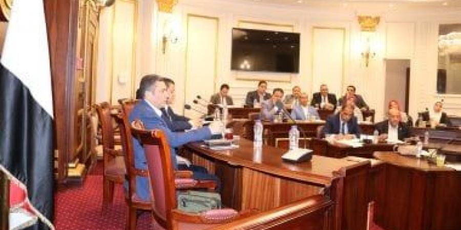 احدث الاخبار - مناقشة خطة الحكومة لدعم إنتاج الأدوية الحيوية في جلسة “صناعة النواب” - تواصل نيوز