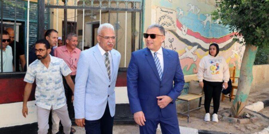 شاهد الان - محافظ الإسماعيلية يتفقد بدء انطلاق ماراثون امتحانات الثانوية العامة - تواصل نيوز