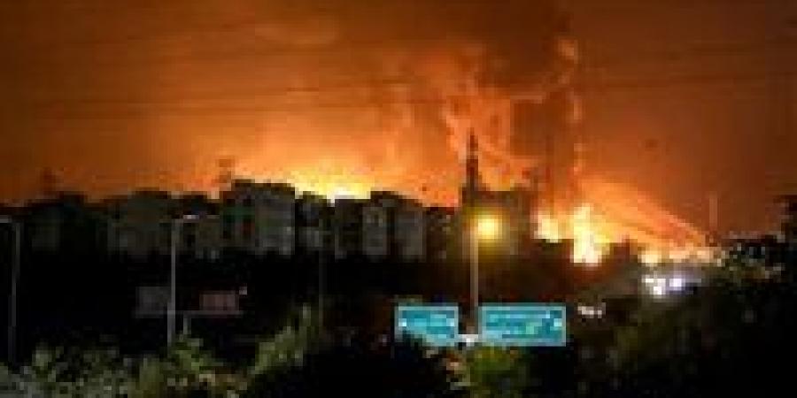 شاهد الان - أستاذ علوم سياسية: التصعيد الإسرائيلي الإيراني من شأنه جر أطراف أخرى - تواصل نيوز