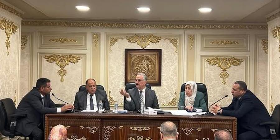 عاجل وحصرى - النائب محمد طلبة:إعادة تمهيد طريق الخدمات بورسعيد الإسماعيلية - تواصل نيوز
