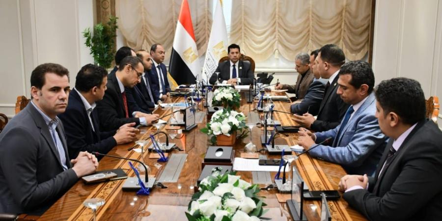 وزير الشباب والرياضة يبحث التعاون مع رئيس هيئة تنمية الصعيد - صحيفة تواصل