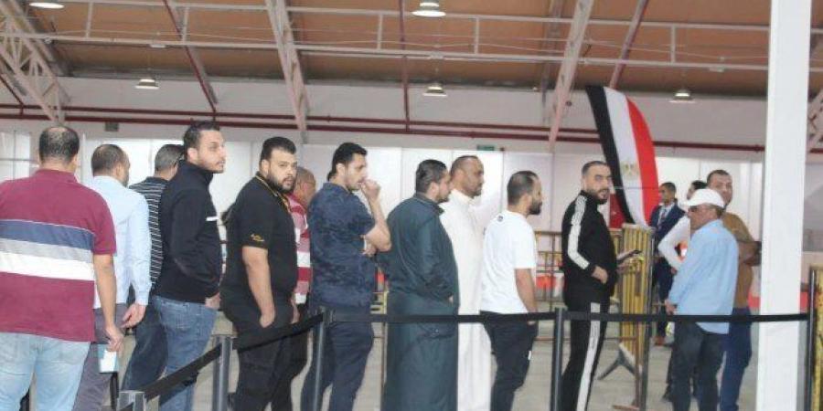 إقبال متزايد للجالية المصرية في الكويت على صناديق الاقتراع في اليوم الثاني من انتخابات مجلس النواب 2025 - تواصل نيوز