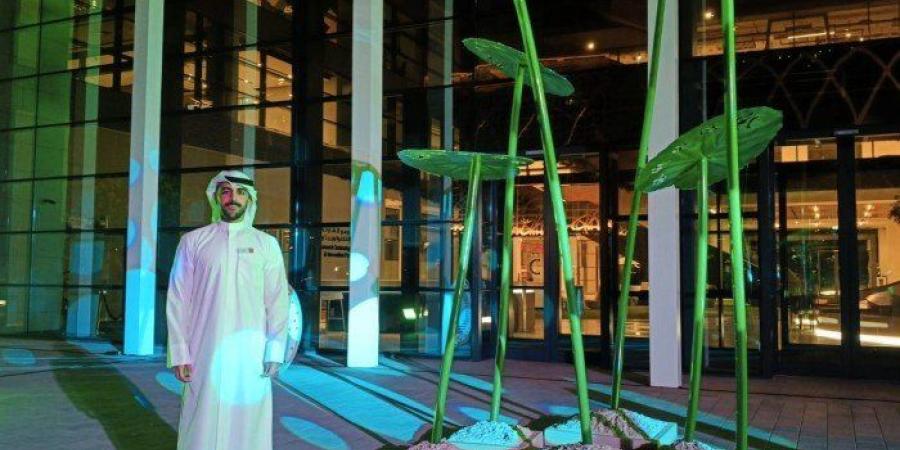 فنان كويتي يقدم عملا تركيبيا بعنوان "دائرة النور" ضمن مهرجان الشارقة للفنون الإسلامية - تواصل نيوز