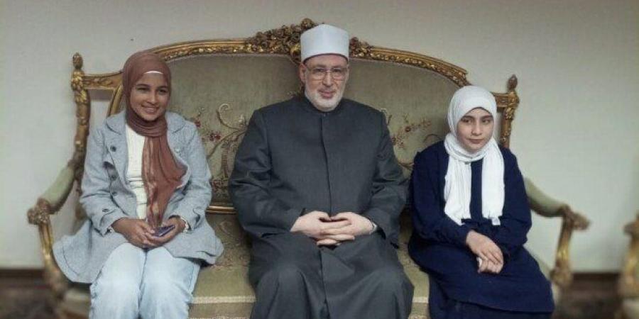 وكيل الأزهر يلتقي نماذج مضيئة من حفظة القرآن بالإسكندرية ويؤكد: رعاية الموهوبين واجب ورسالة - تواصل نيوز
