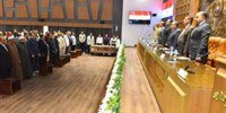 محافظ أسيوط يترأس اجتماع المجلس التنفيذي ويستعرض مستجدات برنامج التنمية المحلية ويؤكد تحسين الخدمات في صدارة الأولويات - تواصل نيوز