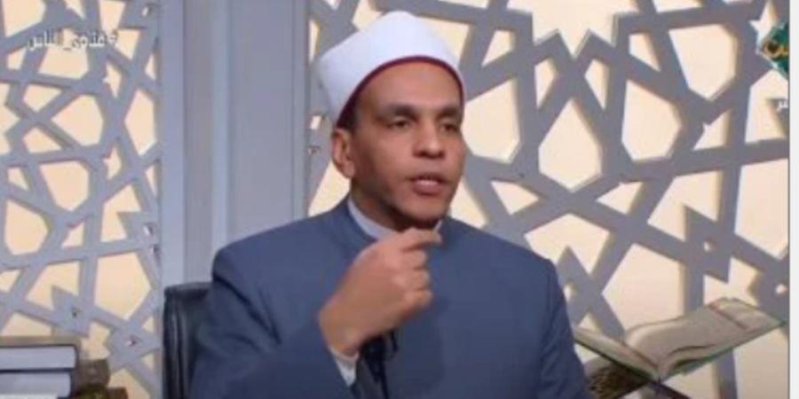 أمين الفتوى يجيب.. هل التصوير أمام الكعبة حرام؟ - تواصل نيوز