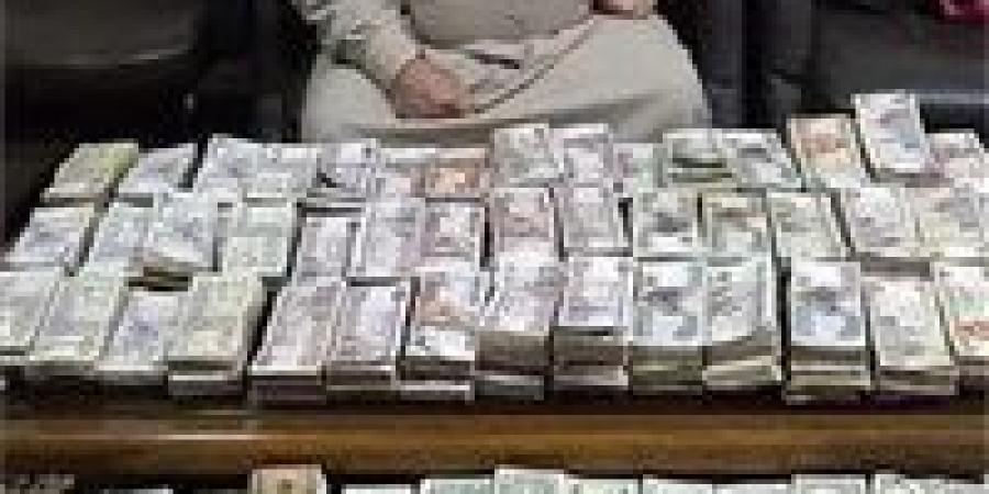 الداخلية تضبط قضايا اتجار بالنقد الأجنبي بقيمة 7 ملايين جنيه - تواصل نيوز