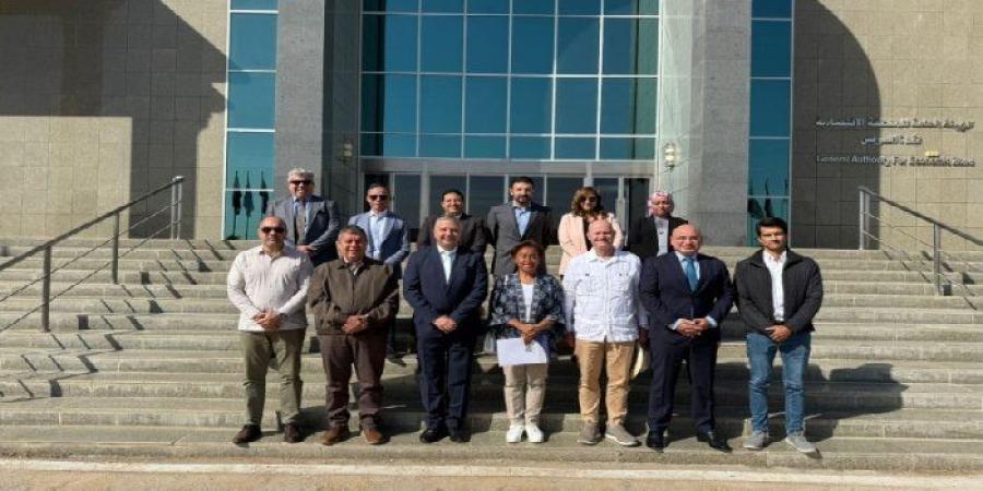 اقتصادية قناة السويس تستقبل وفد سفراء أمريكا اللاتينية لبحث سبل تعزيز التعاون الاقتصادي - تواصل نيوز