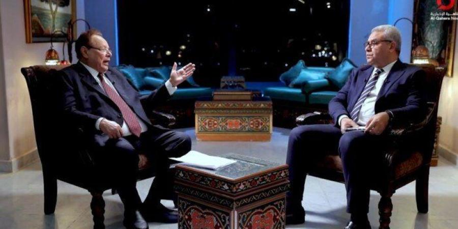 علي ناصر محمد: الدعم المصري كان محوريًا في انتصار ثورة 14 أكتوبر بجنوب اليمن - تواصل نيوز