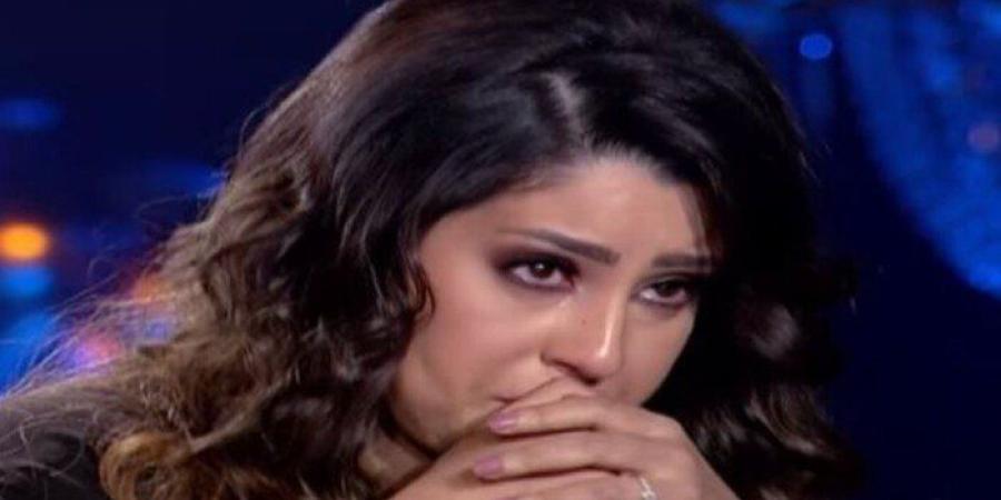 أيتن عامر تبكي على الهواء وتكشف تفاصيل طلاقها من محمد عز العرب - تواصل نيوز