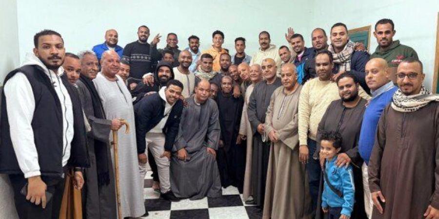 أهالي المعنى بقنا يعلنون رفضهم للمال السياسي ويحذرون من أي ممارسات انتخابية مخالفة - تواصل نيوز