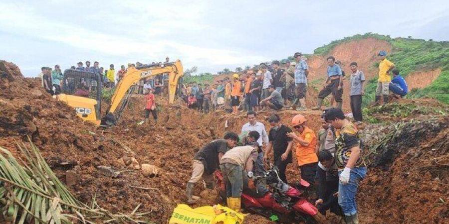 إندونيسيا في كارثة مركّبة… ارتفاع عدد ضحايا الفيضانات والانهيارات والزلازل إلى 248 قتيلاً - تواصل نيوز