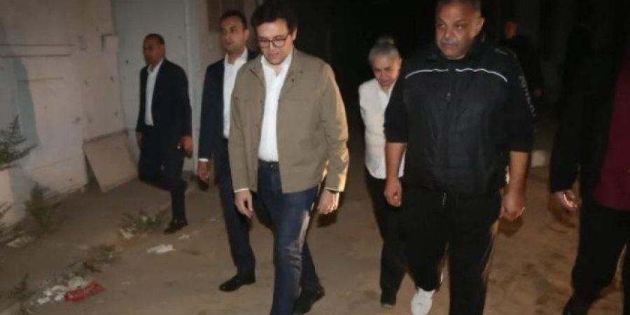 وزير الثقافة المصري يتفقد موقع حريق ديكور مسلسل "الـكينج" - تواصل نيوز