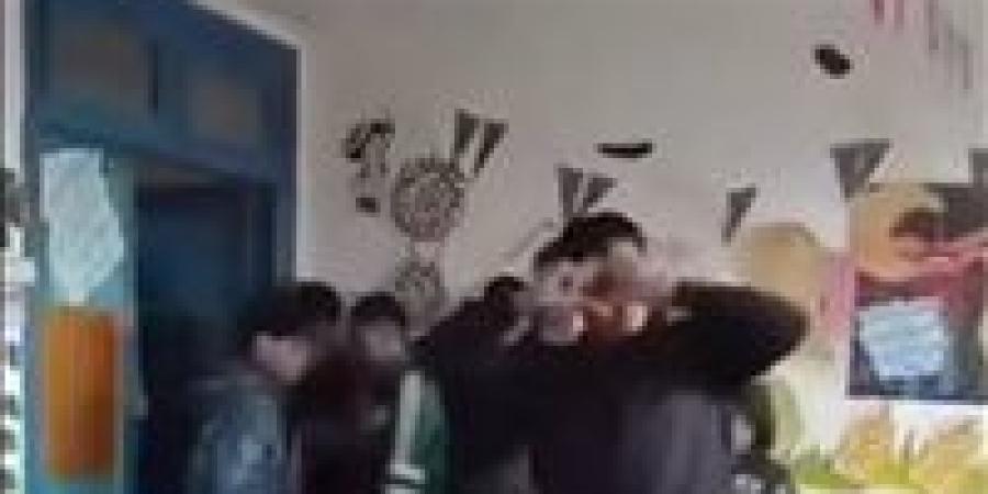 فيديو «عودة مدرسة المشاغبين» في الإسكندرية يشعل الجدل.. وتدخل عاجل من وزارة التعليم - تواصل نيوز