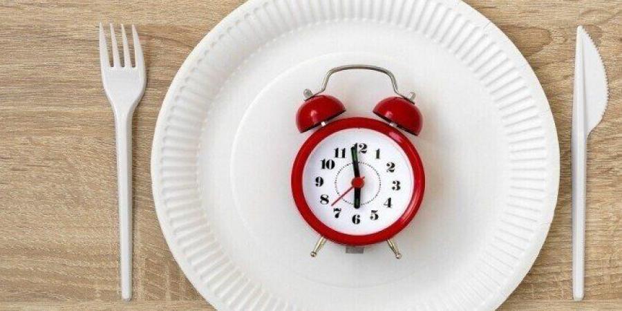 دراسة تحذر: الصوم المتقطع يخفض الوزن لكنه قد يسبب فقدان العضلات - تواصل نيوز