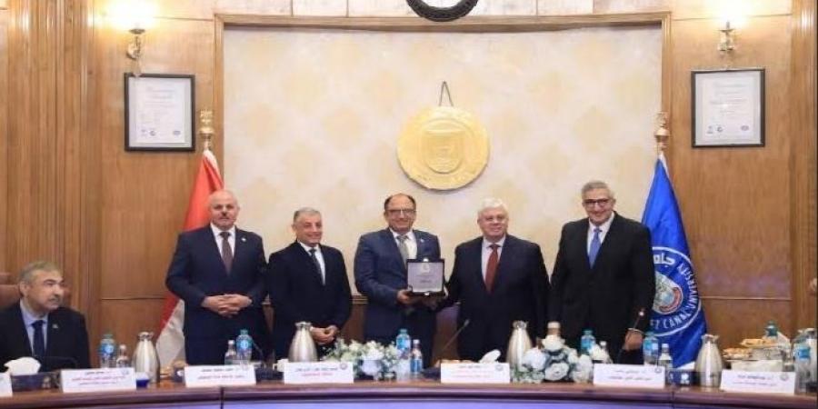 فى مسابقة «أفضل جامعة صديقة للبيئة».. جامعة حلوان تفوز بالمركز الأول على مستوى الجامعات المصرية - تواصل نيوز