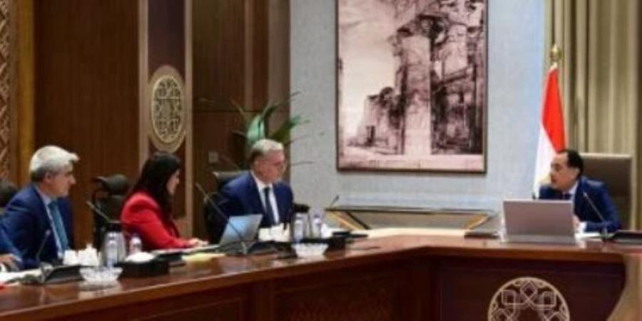 رئيس الوزراء يلتقى مسئولى شركة أنجلوجولد أشانتي المشغلة لمنجم السكري - تواصل نيوز