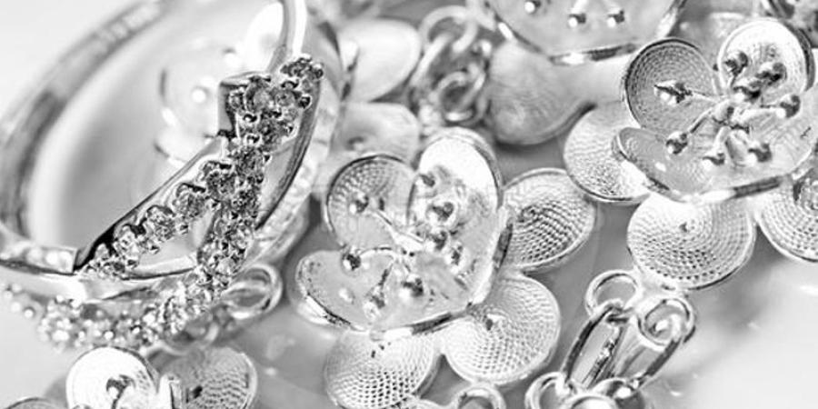 بديل الذهب بكام؟.. سعر الفضة اليوم الأحد 30 نوفمبر 2025 - تواصل نيوز