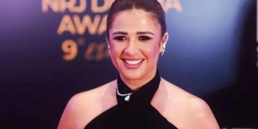 ياسمين عبد العزيز في ضيافة منى الشاذلي.. قريبا - تواصل نيوز