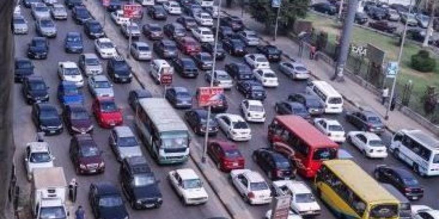 اعرف طريقك.. كثافات مرورية بشوارع وميادين القاهرة والجيزة - تواصل نيوز