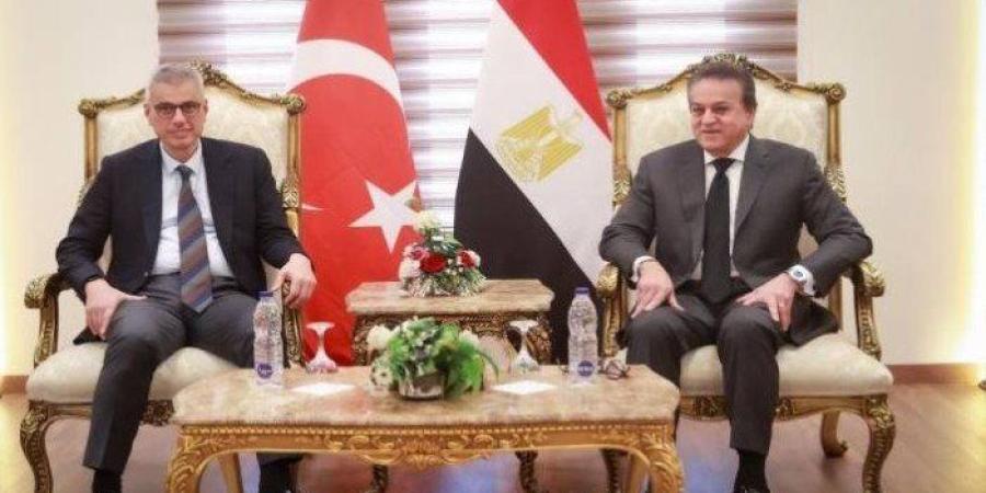 مصر وتركيا تبحثان سبل تعزيز التعاون الصحي المشترك - تواصل نيوز