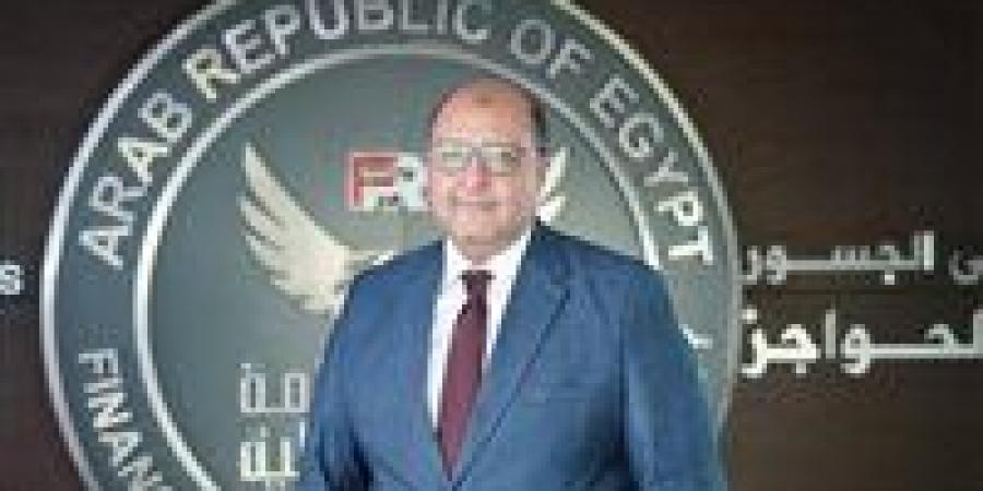 رئيس الوزراء يصدر قرارًا بتعيين ثلاثة مساعدين لرئيس الهيئة العامة للرقابة المالية - تواصل نيوز