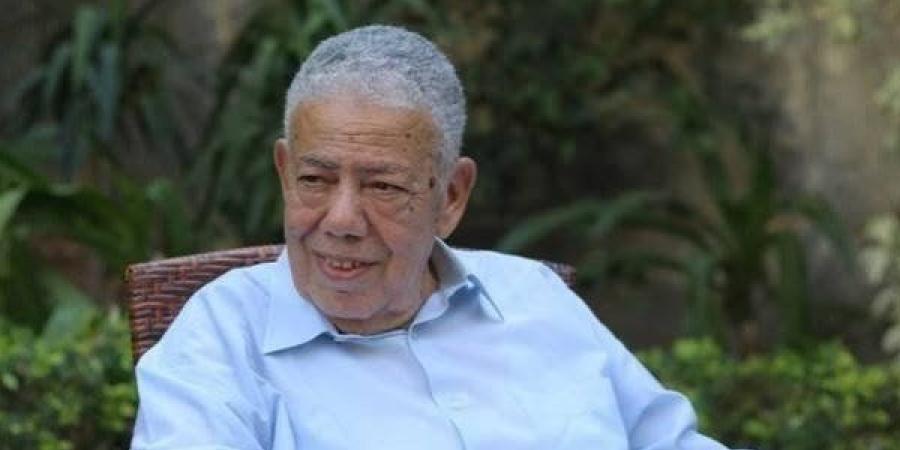 بشير الديك.. أحد رموز الكتابة الذين أسهموا في تطوير السينما من السبعينات حتى التسعينات - تواصل نيوز