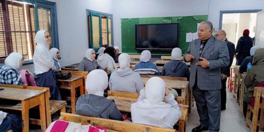مدير تعليم الفيوم يتابع انتظام العملية التعليمية - تواصل نيوز