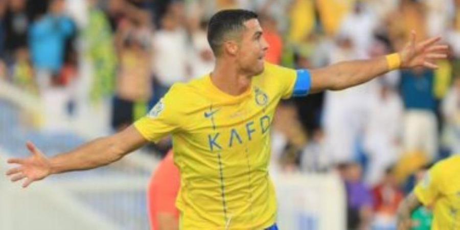 مجلة فوربس: رونالدو يتصدر قائمة الأعلى أجرا فى 2025 وميسي خامسا - تواصل نيوز