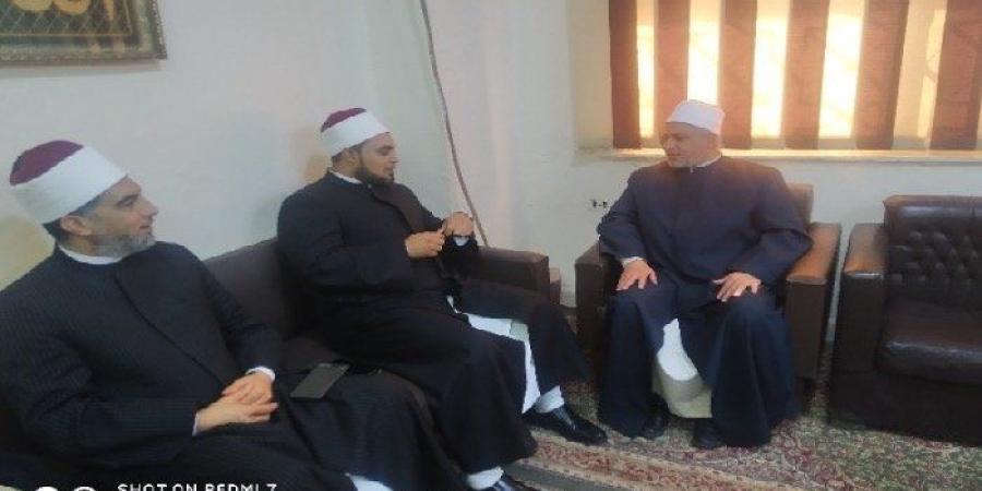 مدير أوقاف الغربية يلتقي مدير عام وعظ الغربية لتعزيز سبل التعاون الدعوى - تواصل نيوز