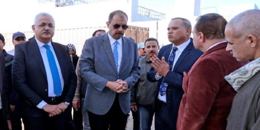 محافظ سوهاج يتفقد مصنع الطوب الأسمنتي غرب جرجا على مساحة 11 فدان - تواصل نيوز
