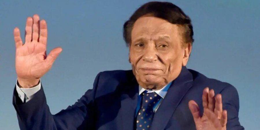 «زعيم ولو بعد مية سنة».. عادل إمام يثير تفاعل جمهوره بظهور جديد - تواصل نيوز