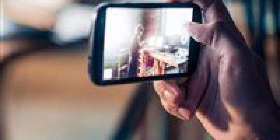 القبض على عامل بتهمة تصوير فيديو مخل لزميله داخل مزرعة بالواحات - تواصل نيوز