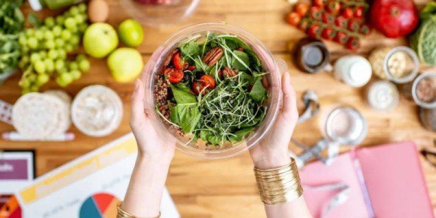 كبسولة طبية.. الهوس بالطعام الصحي قد يتحول إلى سلوك مرضي - تواصل نيوز