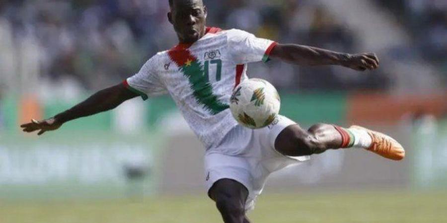 الموت يفجع نجم بوركينا فاسو بوفاة طفله "خلال مباراة" - تواصل نيوز