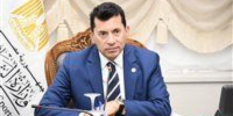 الشباب والرياضة تعلن تخفيف الأعباء المالية على اللاعبين وتكاليف الكشف الطبي - تواصل نيوز