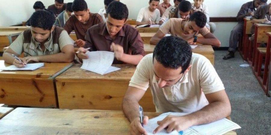 الجيزة اليوم| آلاف الطلاب يؤدون أولى امتحانات الشهادة الإعدادية 2026 - تواصل نيوز