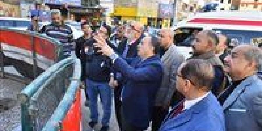 محافظ أسيوط خلال تفقد تطوير ميدان القرآن الكريم: خطة شاملة لرفع كفاءة الميادين وتحسين الحركة المرورية - تواصل نيوز